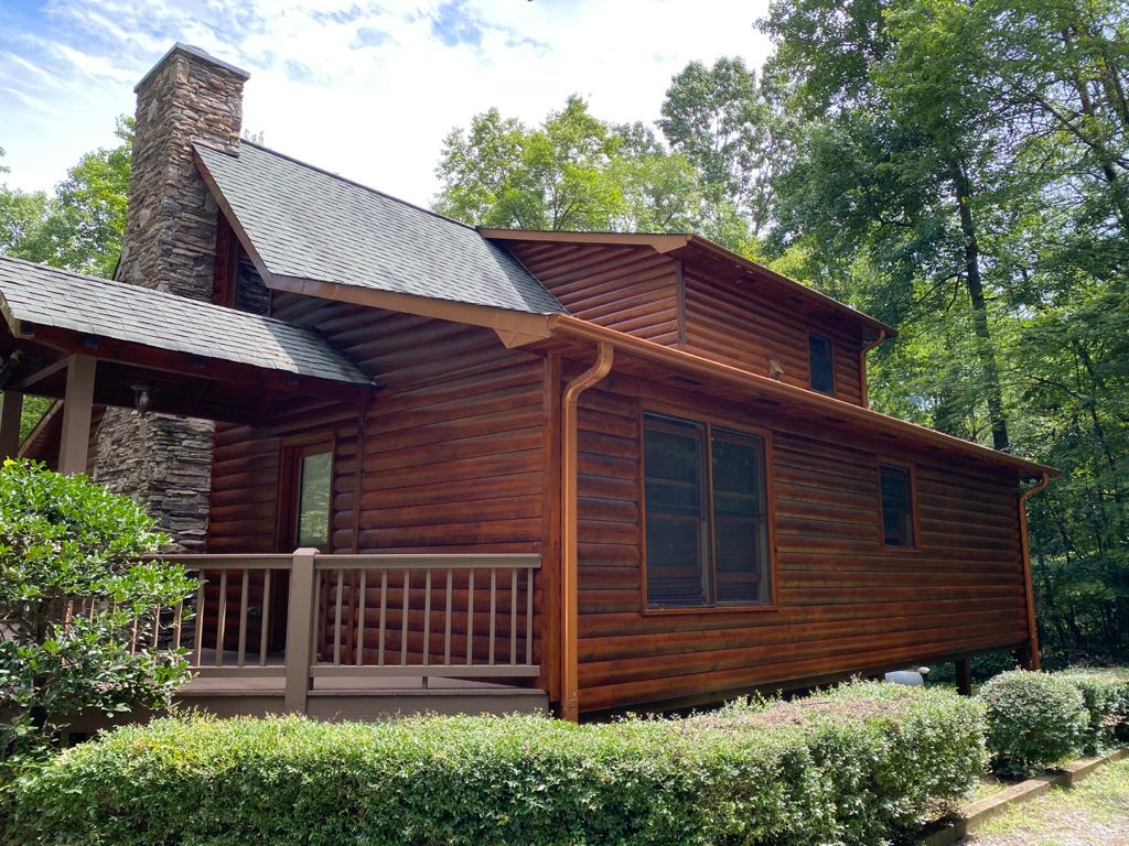 Cabin and Deck Staining in Blue Ridge, Georgia